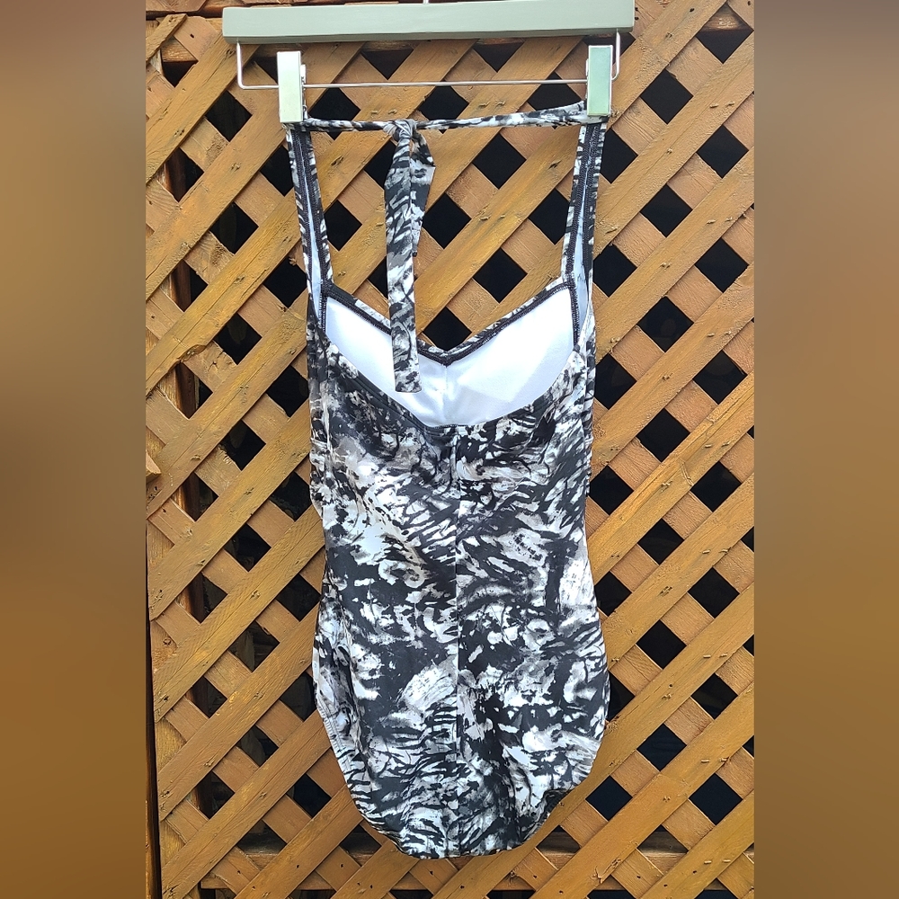 Speedo Swimsuit - Picture 4 of 8